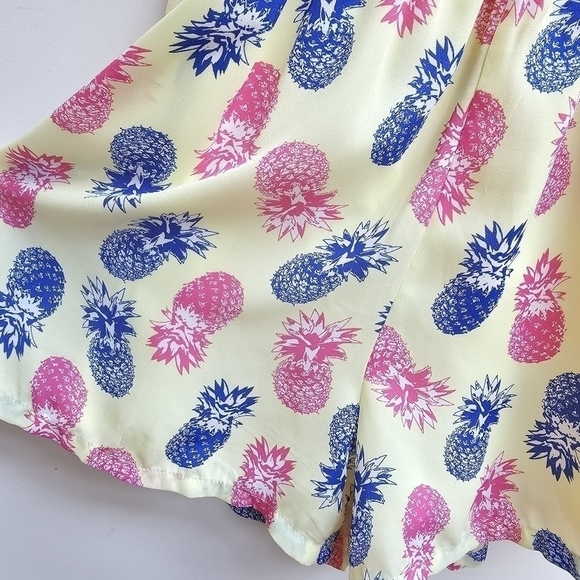 Upside Down Pineapple Print and Mother of Pearl Button Romper, Size Small - Picture 4 of 14